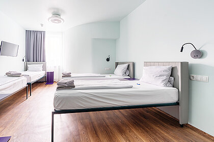 Classic 4Bett Zimmer - günstige Familienübernachtungen in München